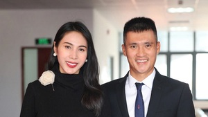 Vợ chồng Thuỷ Tiên - Công Vinh yêu cầu bà Nguyễn Phương Hằng bồi thường hơn 45 tỉ đồng