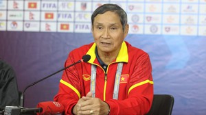 Ghi 7 bàn vào lưới Nepal, HLV Mai Đức Chung vẫn nói tuyển nữ Việt Nam học đối thủ