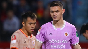 Cứu thua xuất sắc nhưng thủ môn Việt kiều vẫn chưa được hưởng niềm vui trọn vẹn ở V-League