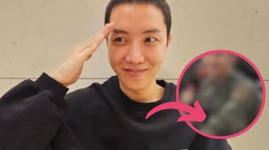 Cập nhật những bức ảnh mới của J-Hope BTS trong quân đội: ăn sạch khay thức ăn