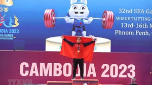 Hàng loạt VĐV phá kỷ lục nhận 'mưa tiền thưởng' sau SEA Games 32