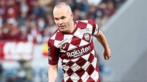 Vì lương cao ngất ngưởng, Iniesta đang tính rời Nhật Bản sang Thái Lan chơi bóng