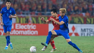 Theerathon Bunmathan lại lập kỷ lục ở Thái Lan