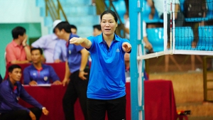 'Chị cả' Trần Hiền, 'người đàn bà thép' phía sau thành công của tuyển bóng chuyền nữ Việt Nam
