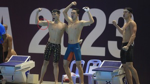 Tuyển bơi Việt Nam 'hái' vàng SEA Games, hot boy Kim Sơn tiết lộ ý nghĩa hình xăm Olympic trên bắp tay