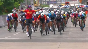 ‘Nữ hoàng’ nước rút Nguyễn Thị Thật giành HCV đua xe đạp vô địch Châu Á, sáng cửa dự Olympic 2024