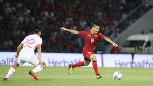Đội tuyển Việt Nam và cách chơi kiểm soát bóng kiểu Troussier