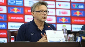 HLV Troussier: ‘Quang Hải hiện không xứng đáng khoác áo đội tuyển quốc gia'