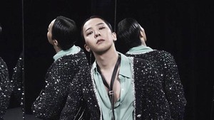 YG hết hạn hợp đồng độc quyền với G-Dragon, Big Bang sẽ tan rã?