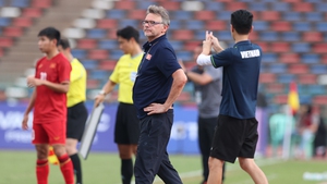Sau phát ngôn Quang Hải không xứng đáng lên đội tuyển: Cơ hội của ông Troussier