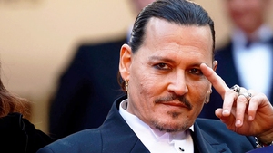 Johnny Depp 60 tuổi: Trở lại với 'mối tình đầu' rock'n'roll