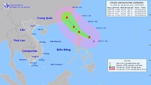 Tin mới bão gần biển Đông: Cơn bão Doksuri mạnh lên, biển động dữ dội