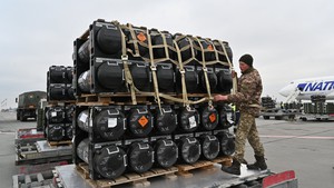 Mỹ thông báo viện trợ quân sự 400 triệu USD cho Ukraine