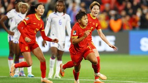 Bị thẻ đỏ từ sớm, nữ Trung Quốc vẫn giành 3 điểm đầu tiên tại World Cup nữ 2023