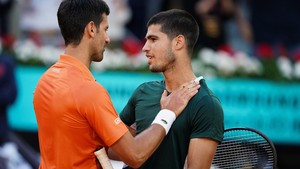 Djokovic vẫn lăm le lật đổ Alcaraz trên bảng xếp hạng quần vợt thế giới