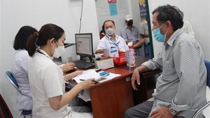 Hà Nội: Xem xét hỗ trợ đóng bảo hiểm y tế cho người trên 70 tuổi