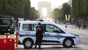 Pháp nỗ lực ngăn chặn tình trạng bạo loạn