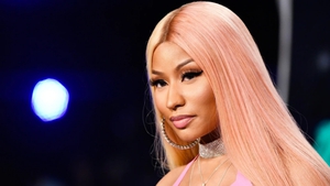 Rapper Nicki Minaj trì hoãn ra album mới