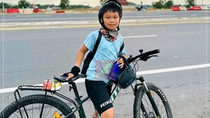 Cậu bé 10 tuổi đạp xe chinh phục 4 quốc gia Đông Nam Á trong 1 tháng, mơ được trở thành VĐV đua xe