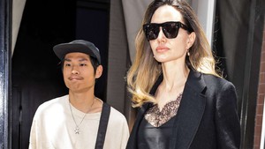 Chàng trai gốc Việt Pax Thiên 'hộ tống' mẹ nuôi Angelina Jolie ở New York