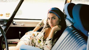 Ra sách 'Amy Winehouse: In Her Words': Góc nhìn chân thật nhất về Amy Winehouse