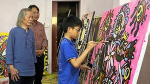 'Khát vọng Dế Mèn' Hoàng Nhật Quang xuất ngoại