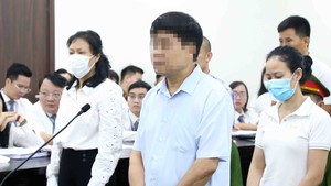 Cựu Chủ tịch UBND thành phố Hà Nội Nguyễn Đức Chung hầu Tòa trong vụ án thứ tư