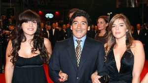 1.000 ngày từ khi Maradona qua đời, con gái vẫn 'đi tìm công lý', tuyên bố điều bất ngờ về cái chết của bố