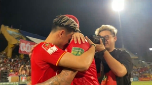 Hồ Tấn Tài bật khóc sau khi cùng CAHN vô địch V-League 2023