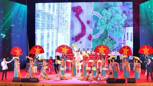 Những tấm gương điển hình tiên tiến lĩnh vực văn hóa toàn quốc: Những bông hoa đẹp nhất trong vườn hoa văn hóa