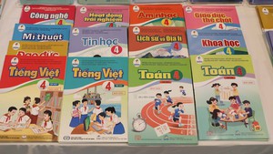 Đã chuẩn bị đầy đủ sách giáo khoa, cung ứng tới các địa phương trong cả nước