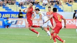 Vua phá lưới nội Văn Quyết không có tên ở đội hình tiêu biểu V-League 2023