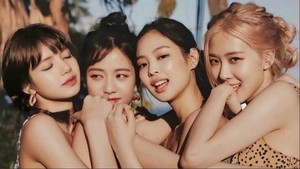 Blackpink kỷ niệm 7 năm với những dòng nhắn ấm áp gửi tới fan