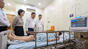 Vụ cháy chung cư mini ở Thanh Xuân, Hà Nội: Chủ tịch UBND thành phố động viên, chia sẻ với nạn nhân