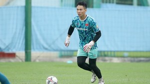 Thủ môn Olympic Việt Nam được trao băng đội trưởng nhưng vẫn phải dự bị cho Văn Chuẩn