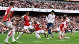Son Heung Min lập cú đúp, Arsenal và Tottenham bất phân thắng bại tại Derby London