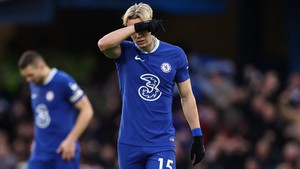 Chelsea thua Aston Villa, chìm trong khủng hoảng: Sập cầu Stamford