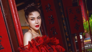 'Ngọc nữ Bolero' Lily Chen: Vai diễn trên phim khác xa cuộc sống đời thực