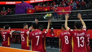 ĐT Việt Nam cầm hòa đại diện châu Âu, làm nên lịch sử tại World Cup và khiến truyền thông bạn phải khen ngợi
