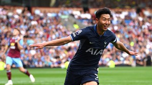 Lập hat-trick giúp Tottenham ngược dòng, Son Heung Min vượt Ronaldo ở 2 khía cạnh 