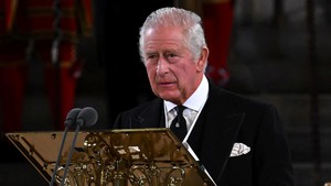 Vua Charles III cảm ơn tình cảm công chúng dành cho Hoàng gia Anh
