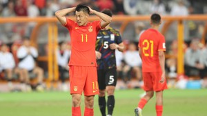 ĐT Trung Quốc bị chỉ trích vì chơi xấu, nhận 3 thẻ đỏ trong trận thua ngược Hong Kong (TQ)