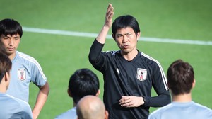 Asian Cup 2023: Gạch nối giữa ông Troussier và HLV trưởng đội tuyển Nhật Bản