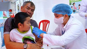 Hà Nội bắt đầu tiêm chủng vaccine phòng, chống dịch sởi