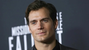 Ngôi sao Henry Cavill tham gia dàn diễn viên "Voltron" live-action