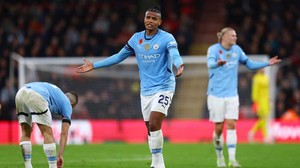 Cabin BLV: Arsenal, Man City khủng hoảng vì bão chấn thương