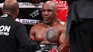 HLV của Mike Tyson giải thích lý do thua thảm trước Jake Paul, hé lộ hướng đi tiếp theo của huyền thoại