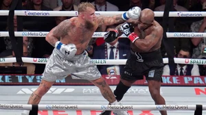 Jake Paul mặc trang phục 'có một không hai' trong ngày đánh bại Mike Tyson, ngỡ ngàng khi có giá hơn 25 tỷ