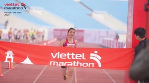 Nguyễn Thị Oanh lần thứ hai phá kỷ lục marathon quốc gia