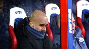 Cabin BLV: Guardiola chưa buông súng, nhưng Man City gặp khó